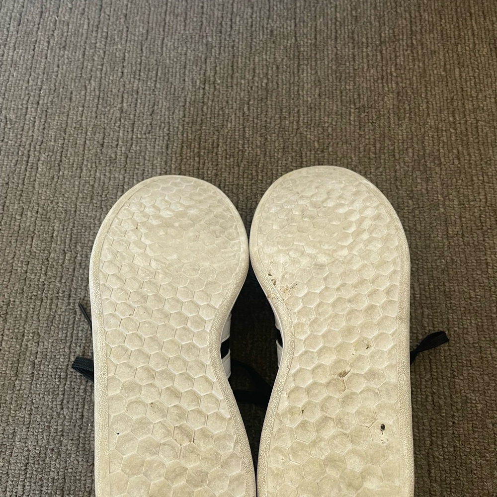 Adidas Grand Court Sneaker - Size 10 - Picture 3 of 3
